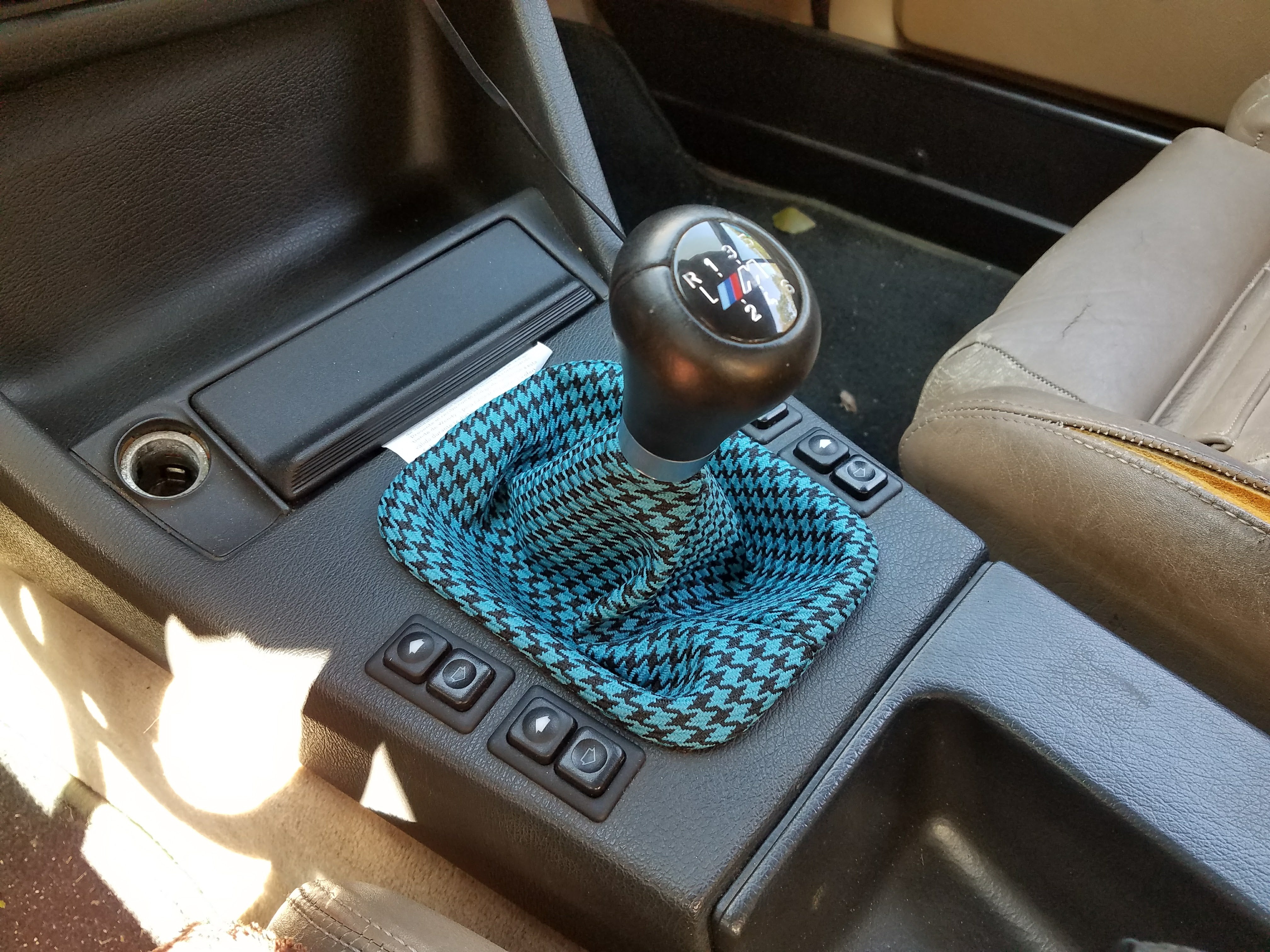 E30 shifter store boot