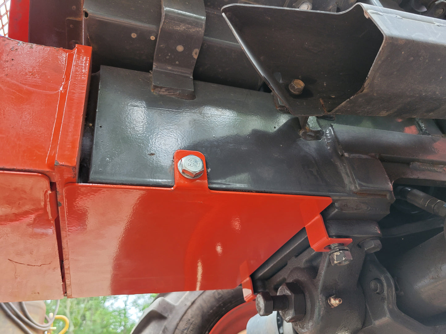 Kubota L4701 Skid Plate